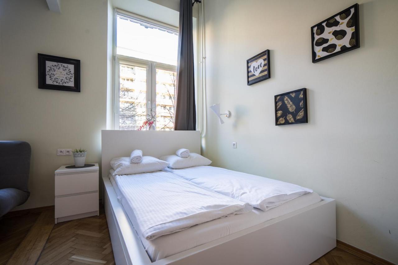 Elegant Apartment Copernicus Warsaw Exterior photo
